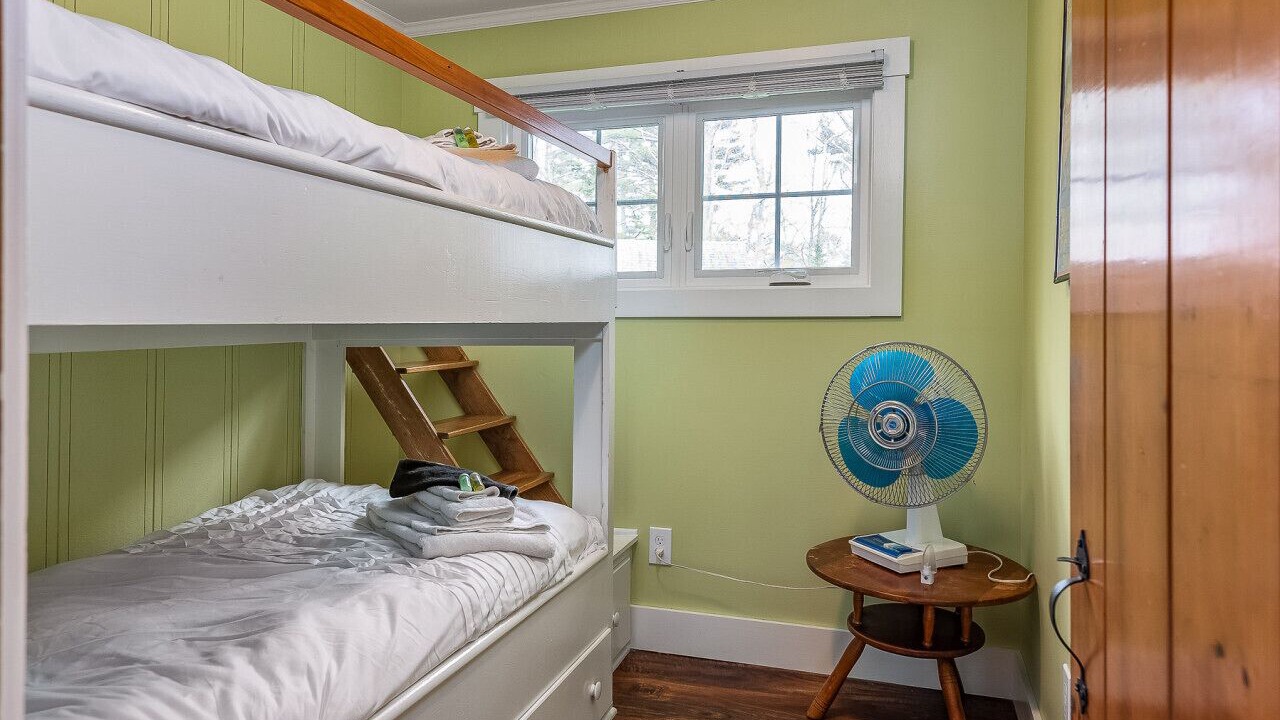 Photo of Bedroom in Bayville