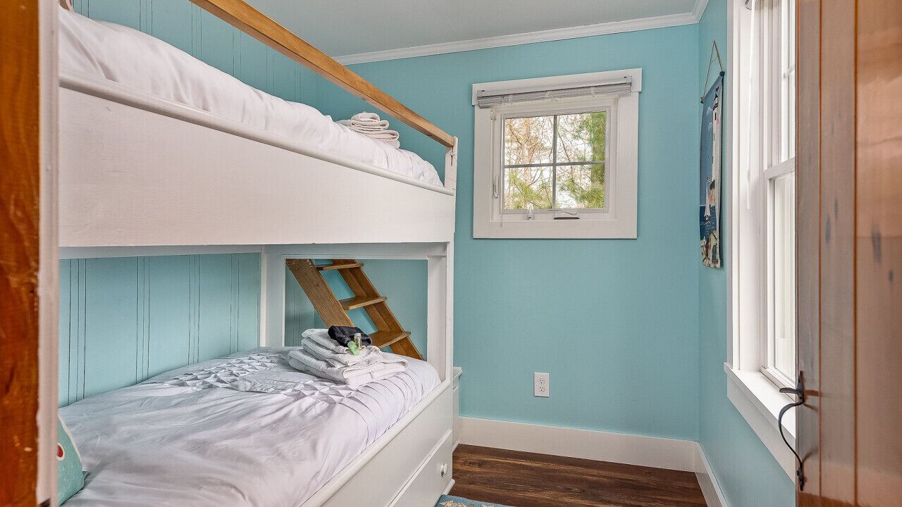 Photo of Bedroom in Bayville