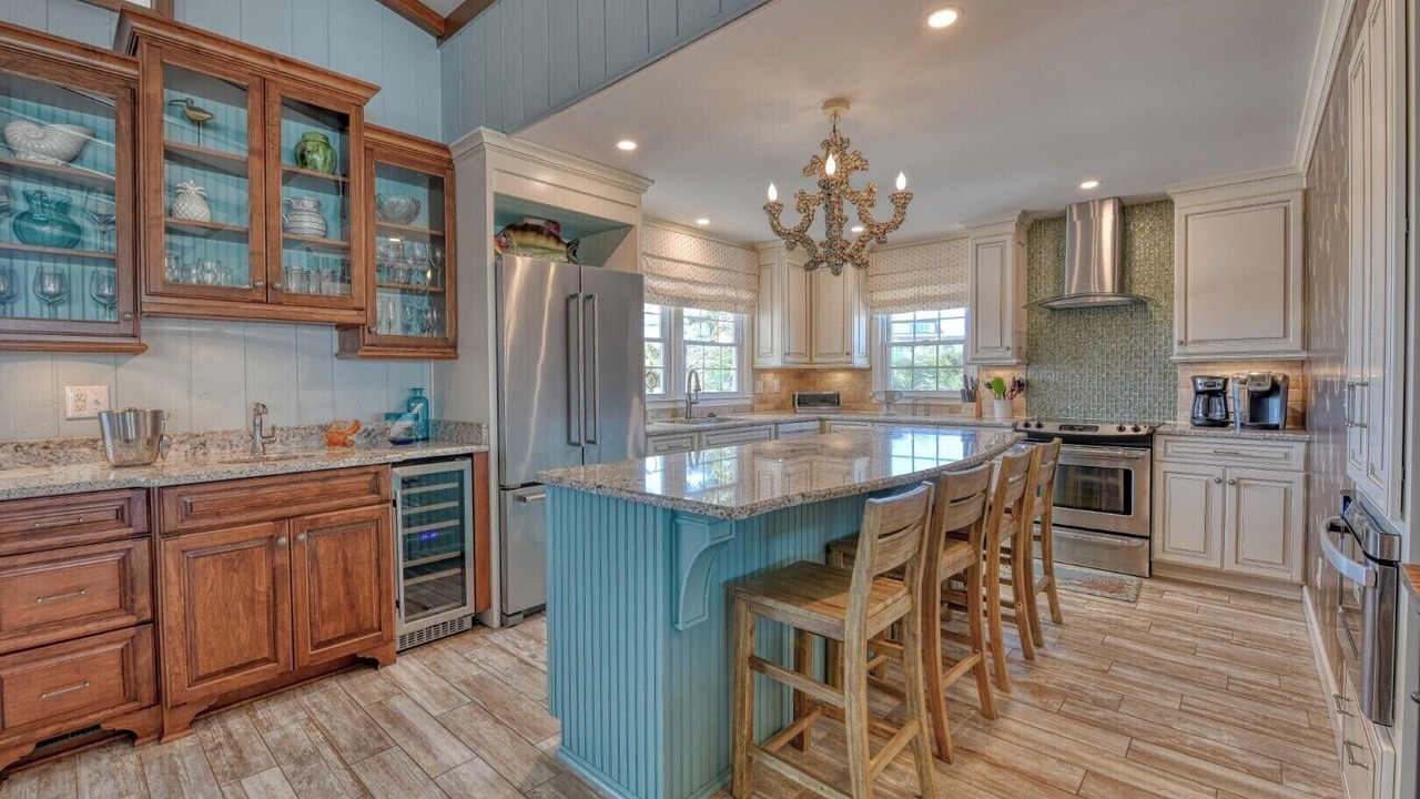 Photo of Kitchen in Inlet Harbour