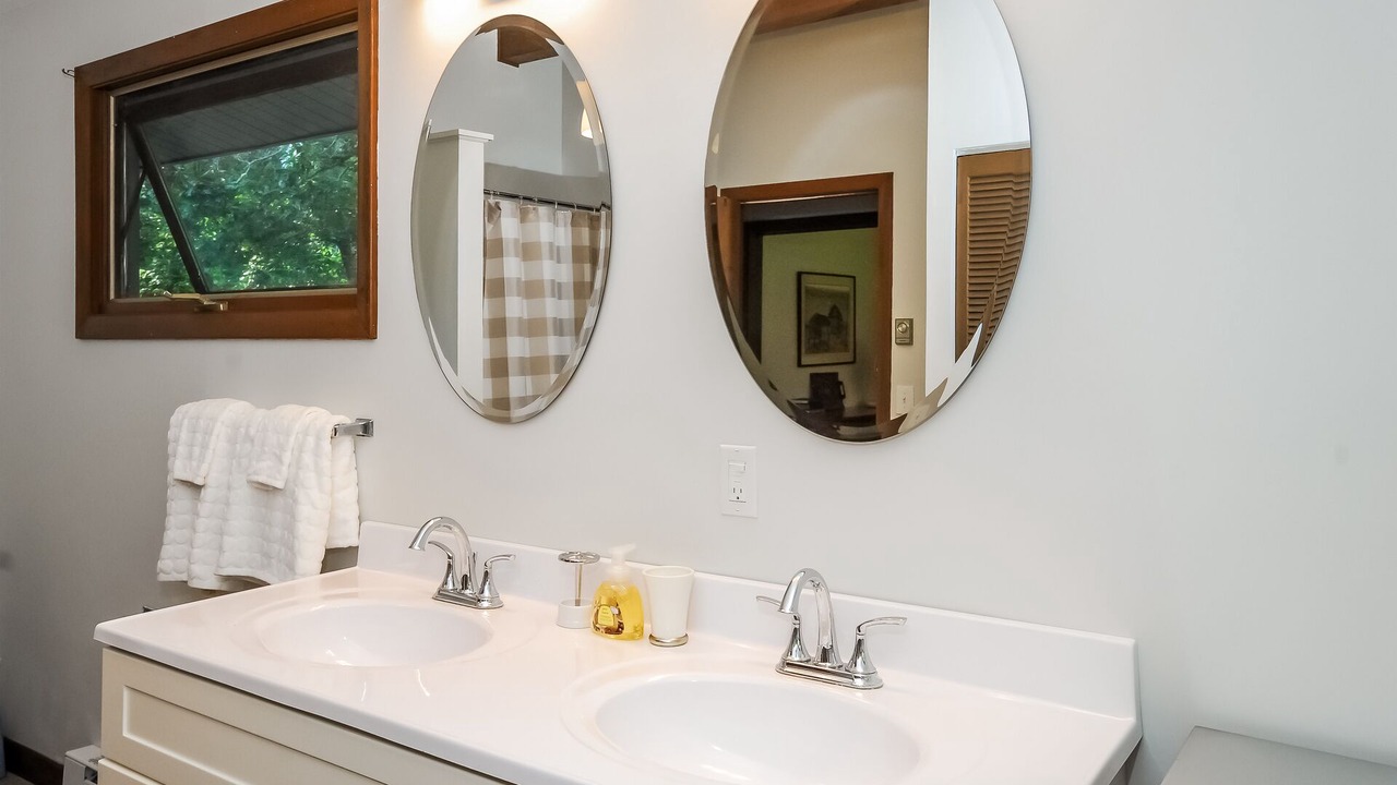 Photo of Bathroom in Matunuck