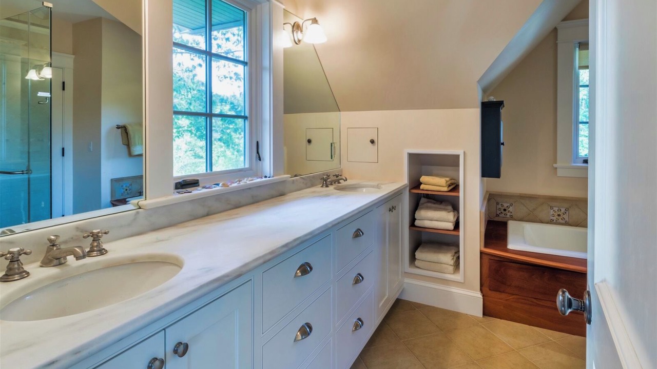 Photo of Bathroom in Edgecomb