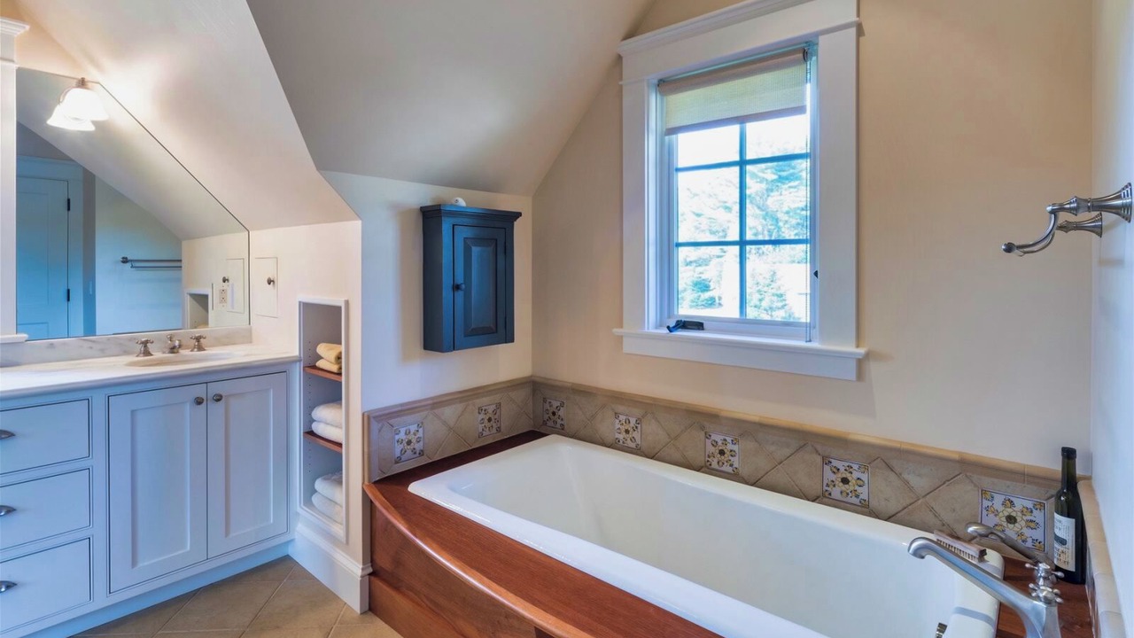 Photo of Bathroom in Edgecomb