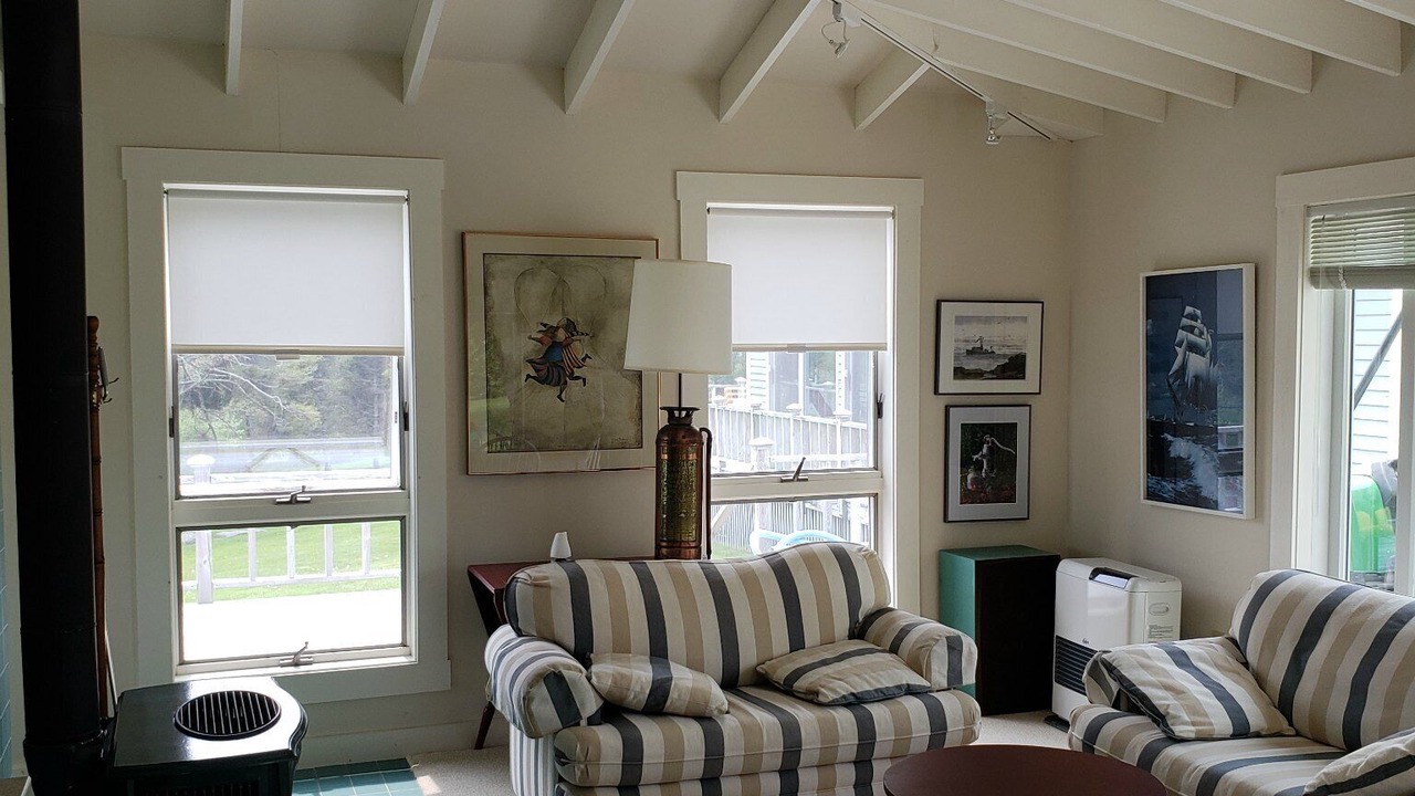 Photo of Livingroom in New Harbor