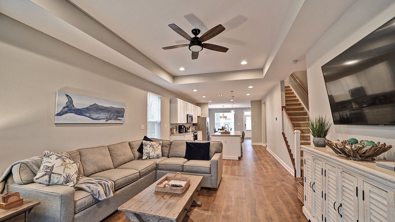 Photo of Livingroom in Savannah's Landing