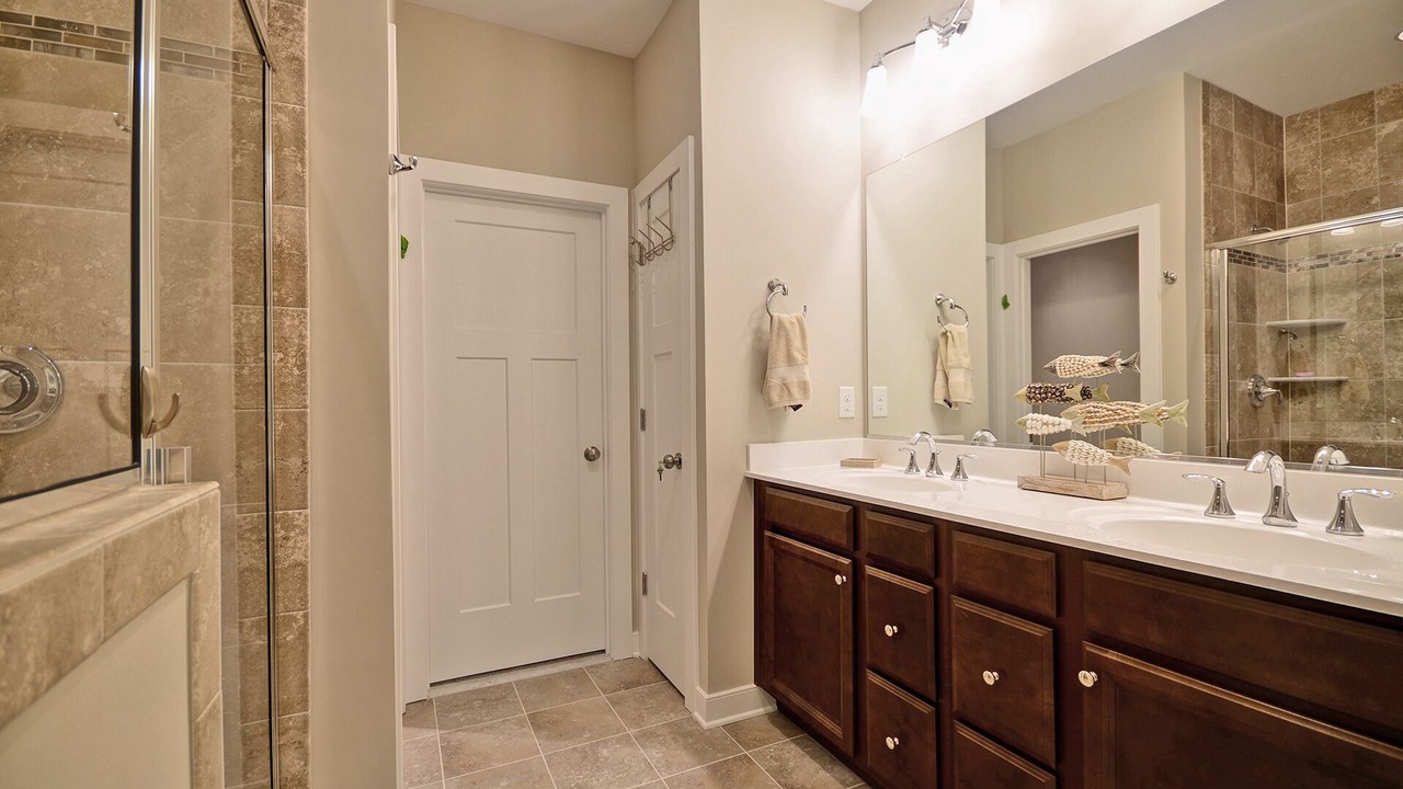 Photo of Bathroom in Savannah's Landing