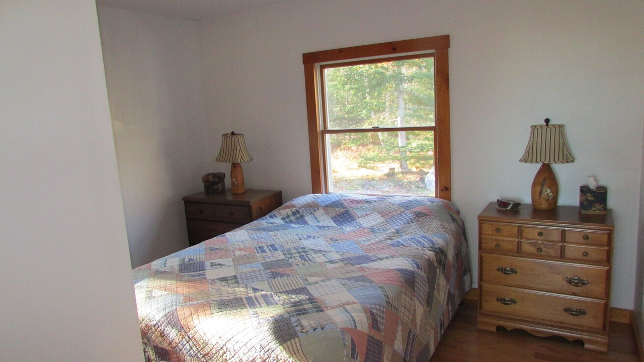Photo of Bedroom in New Harbor
