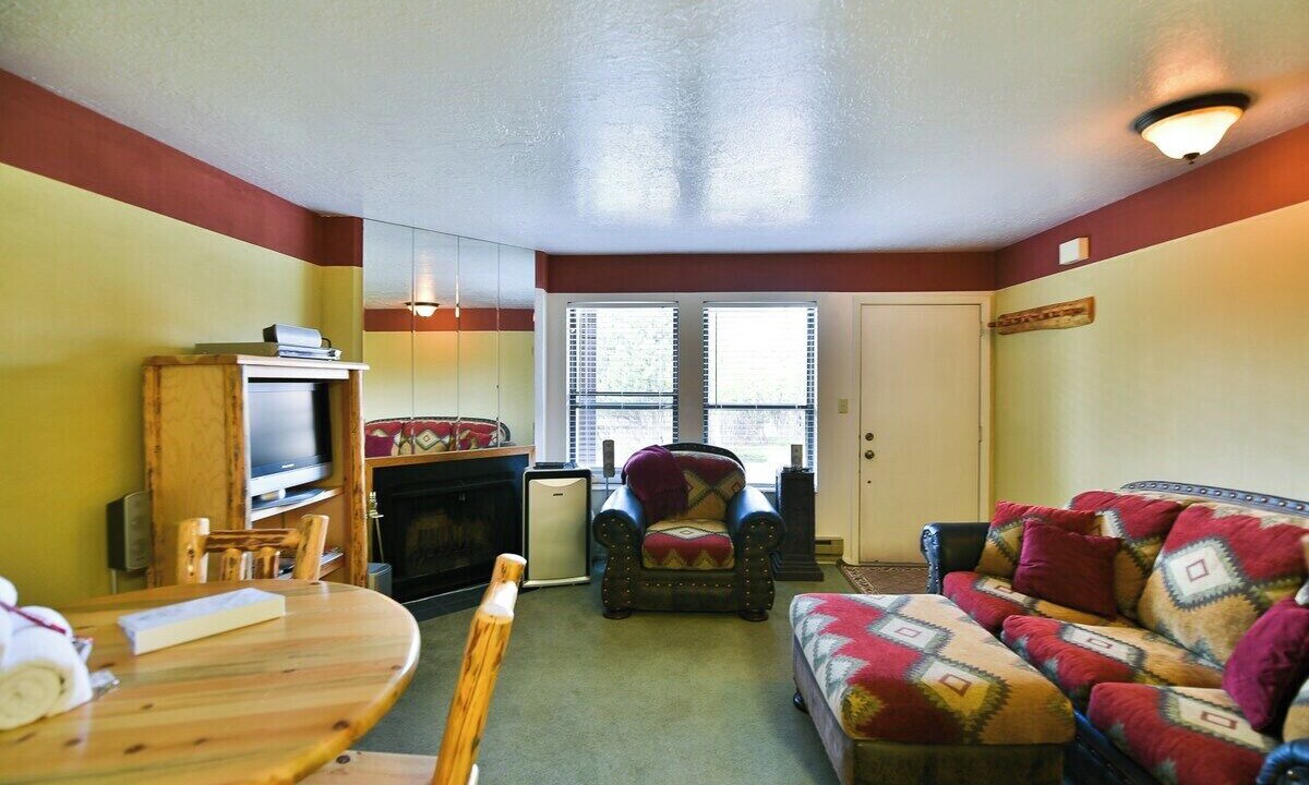 Photo of Livingroom in Wolf Creek