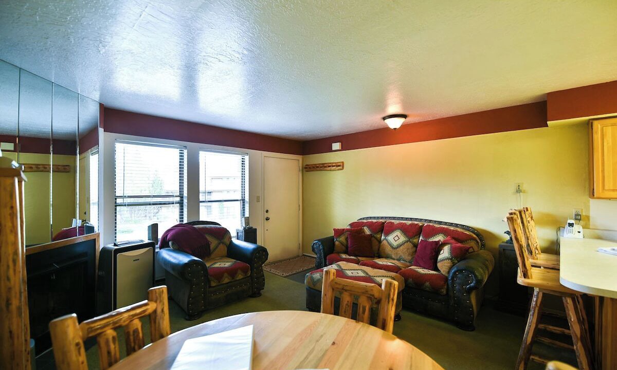 Photo of Livingroom in Wolf Creek