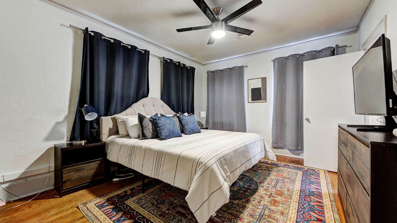 Photo of Bedroom in Lincoln Terrace