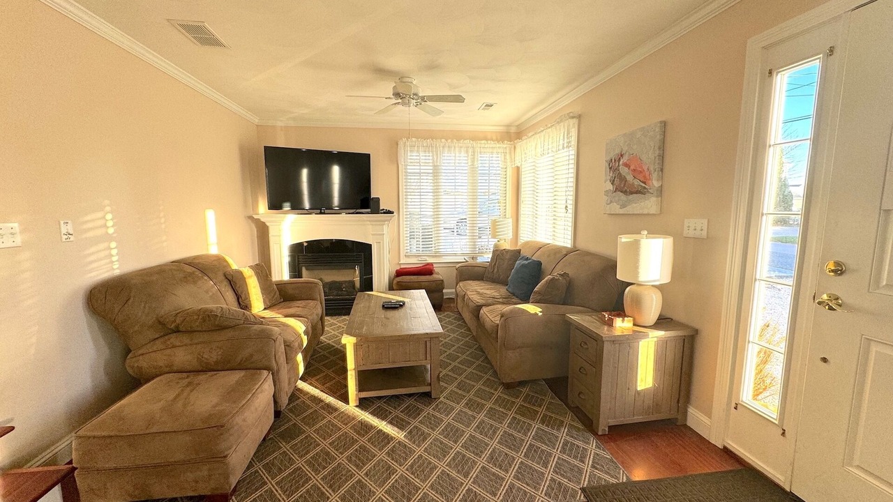 Photo of Livingroom in Point Judith