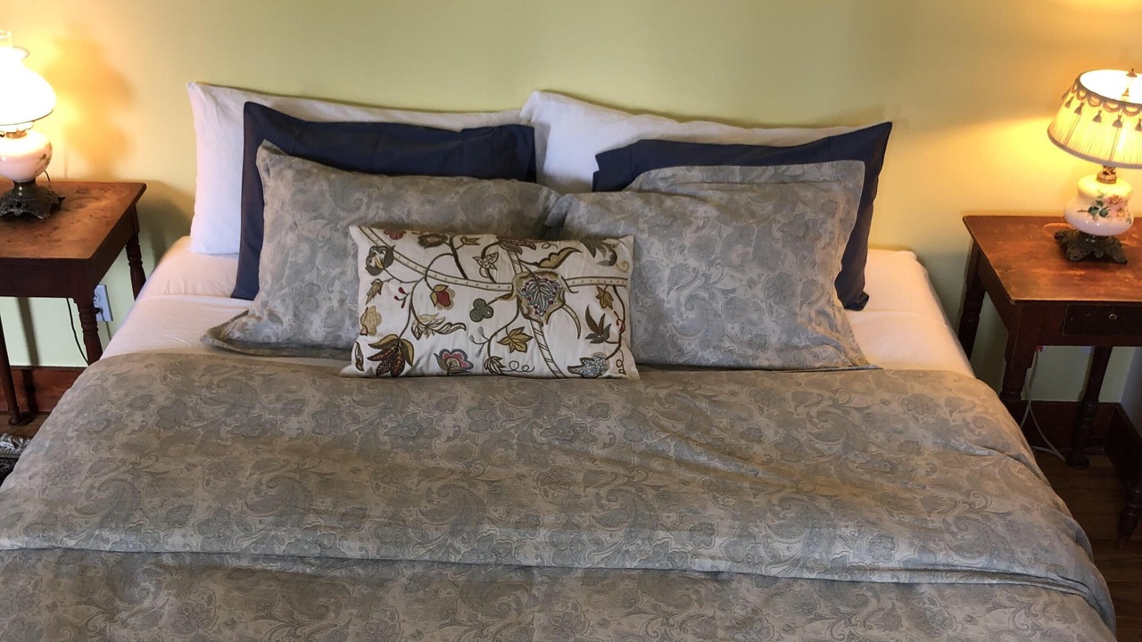 Photo of Bedroom in Colebrook