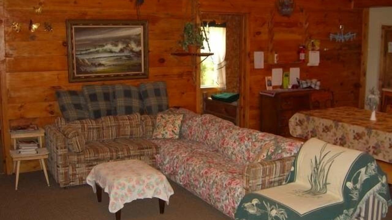 Photo of Livingroom in Penn Yan