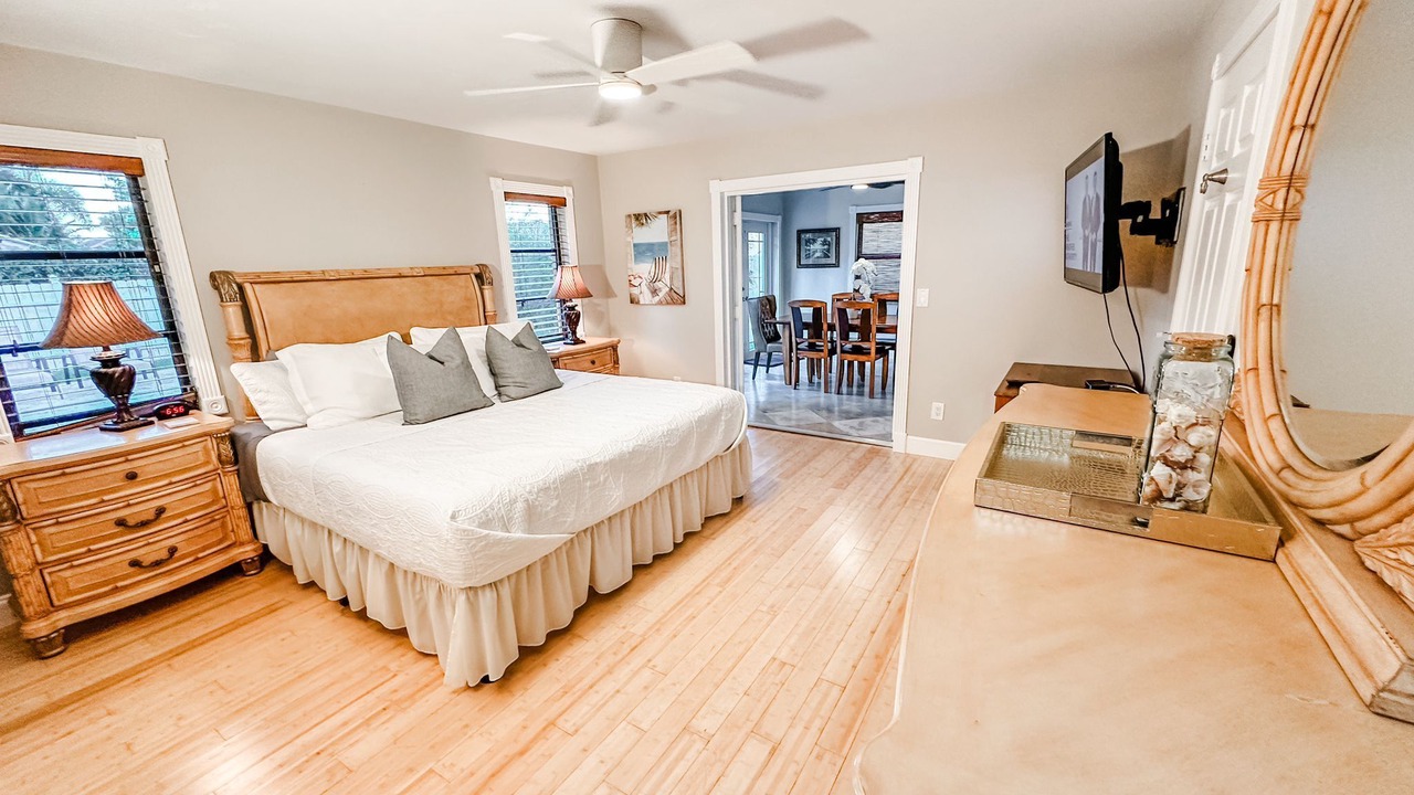 Photo of Bedroom in Naples Park