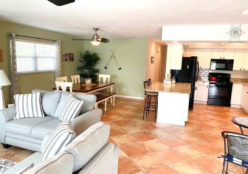 Photo of Livingroom in Naples Park