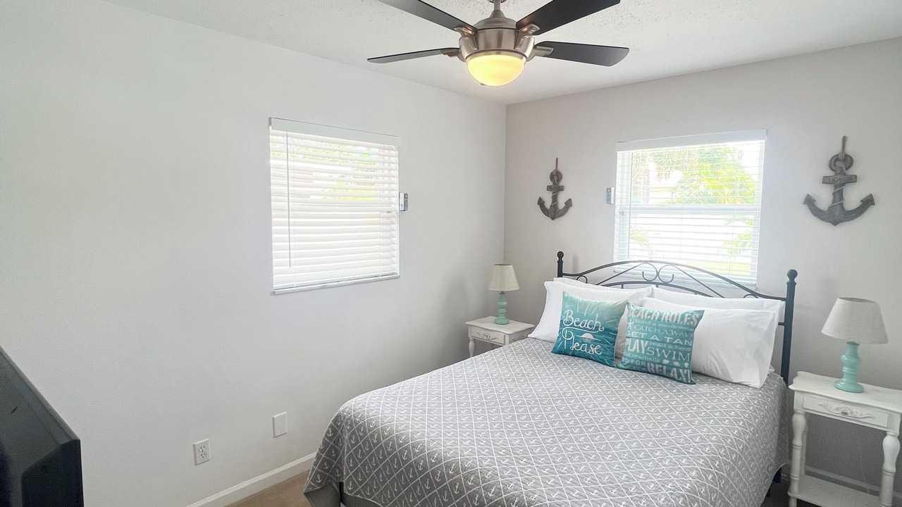 Photo of Bedroom in Naples Park