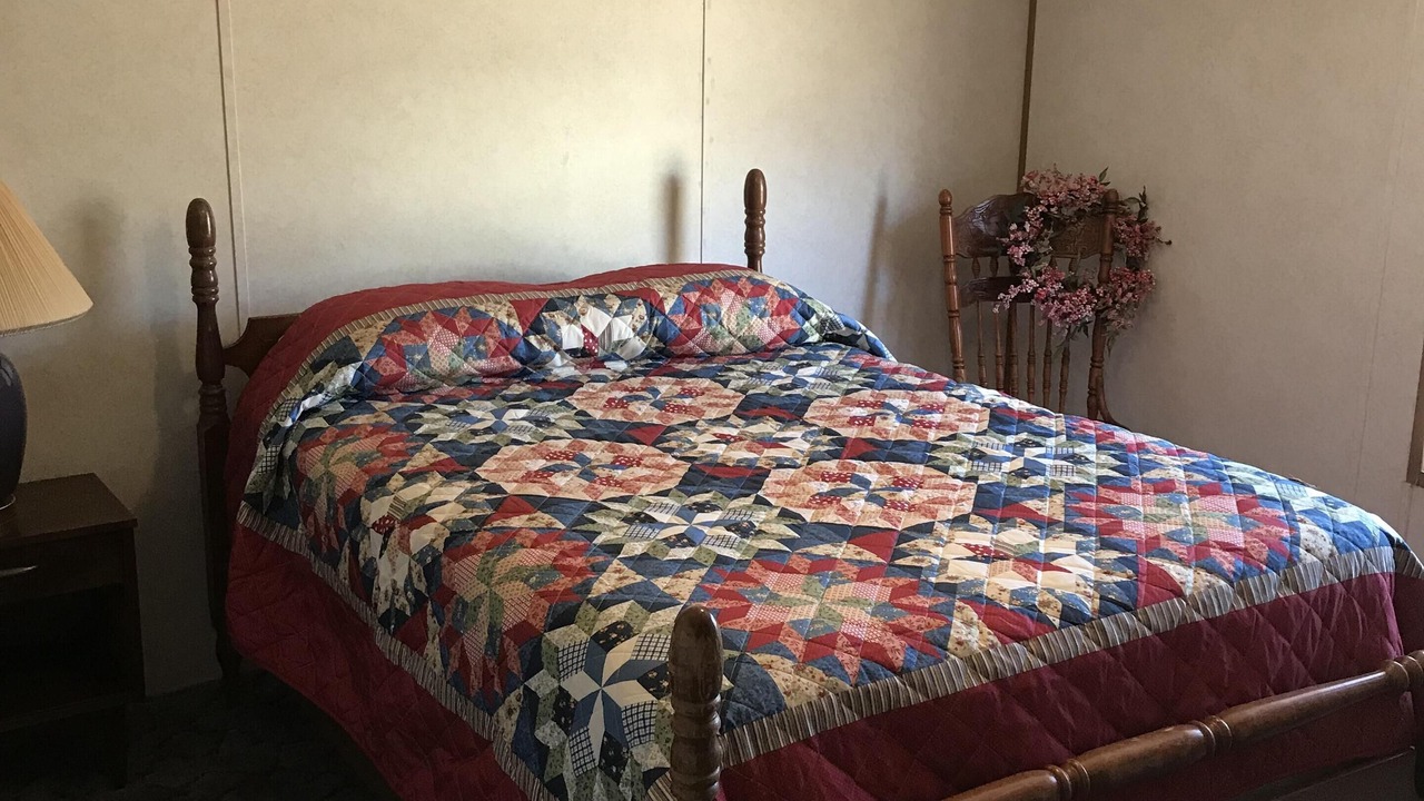Photo of Bedroom in Hayesville