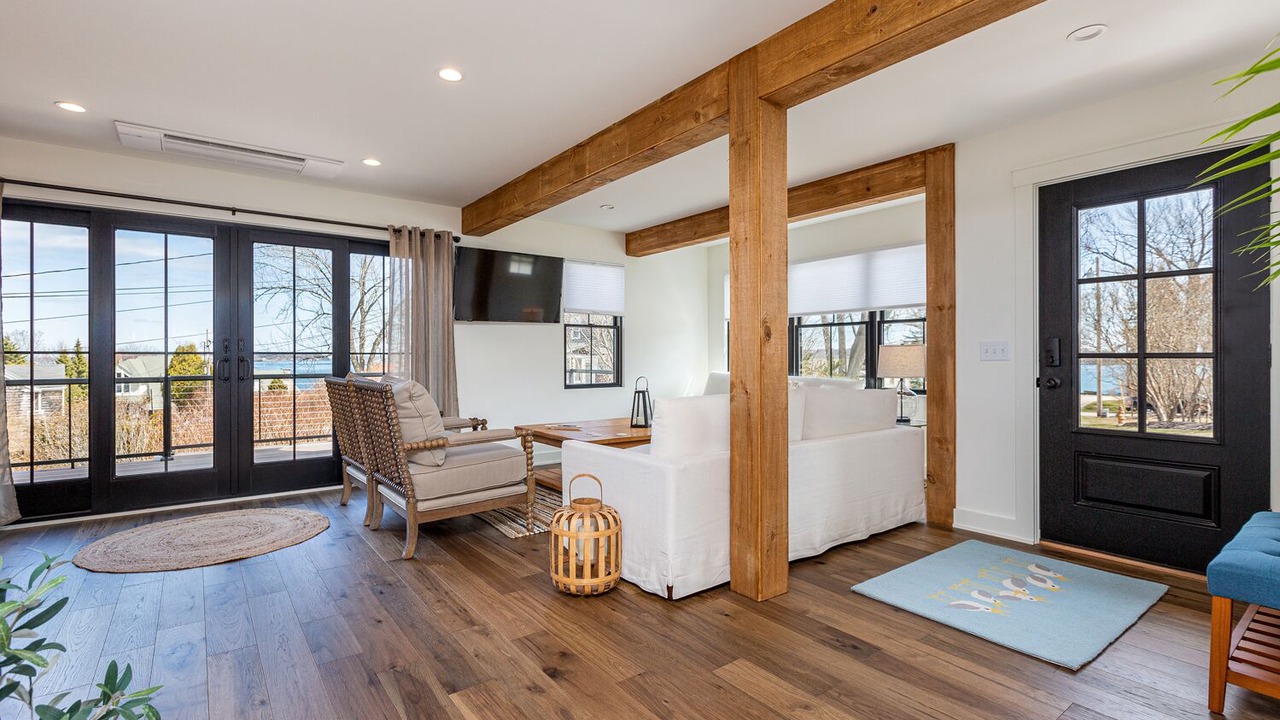 Photo of Livingroom in Loveitts Field