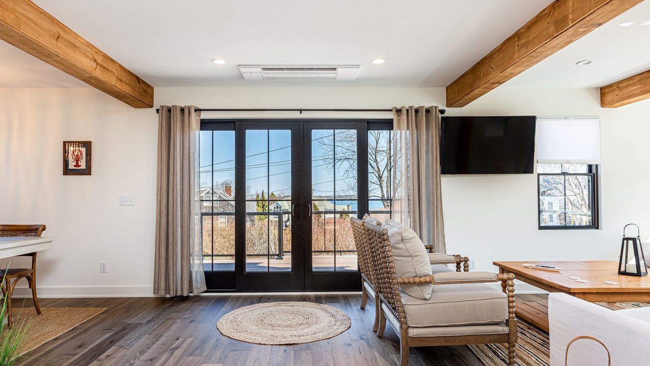 Photo of Livingroom in Loveitts Field