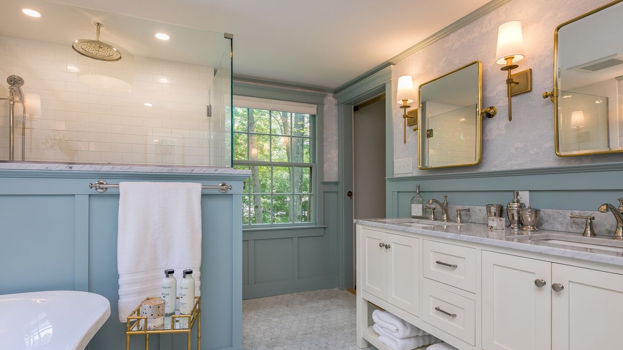 Photo of Bathroom in Pond Cove