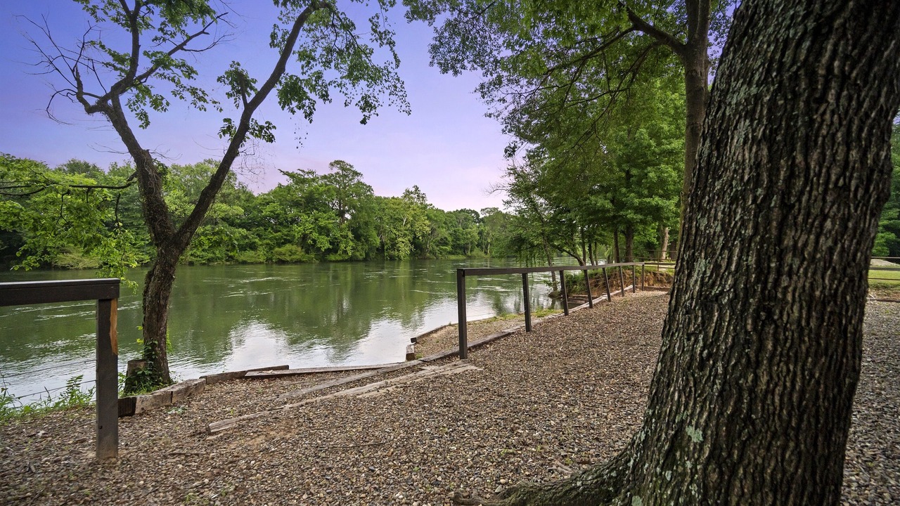 Photo of Others in Broken Bow
