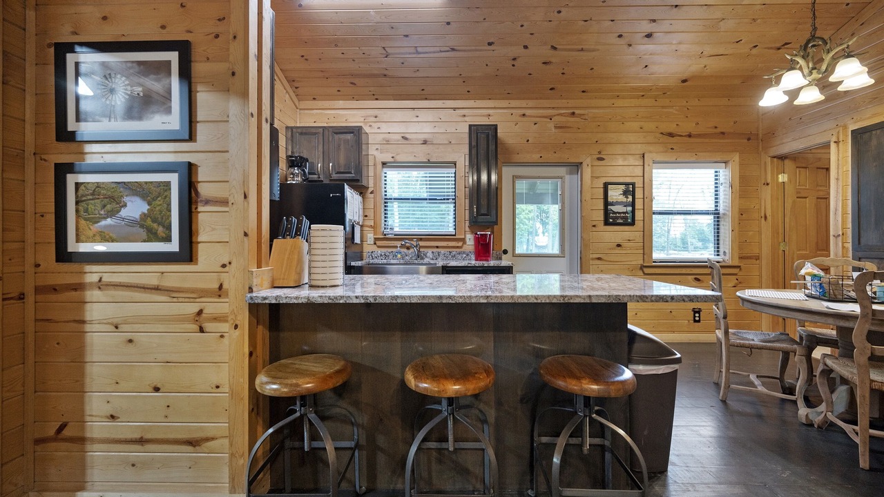 Photo of Bedroom in Broken Bow