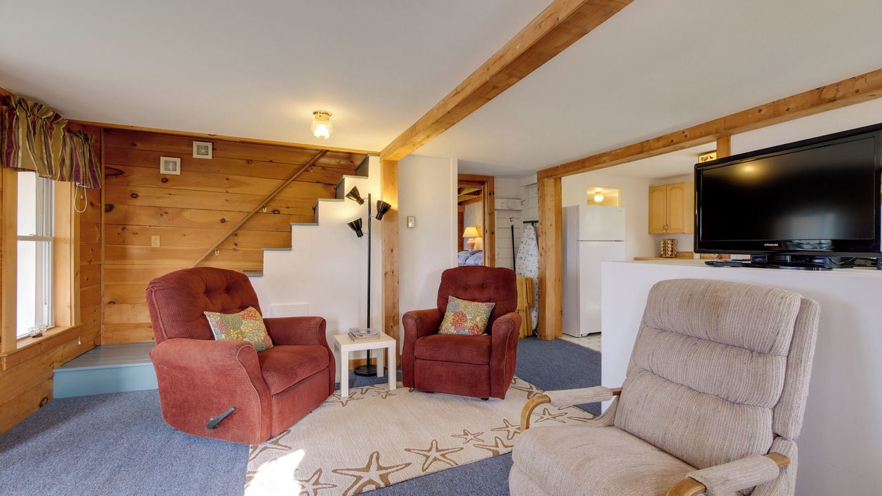 Photo of Livingroom in Marlboro