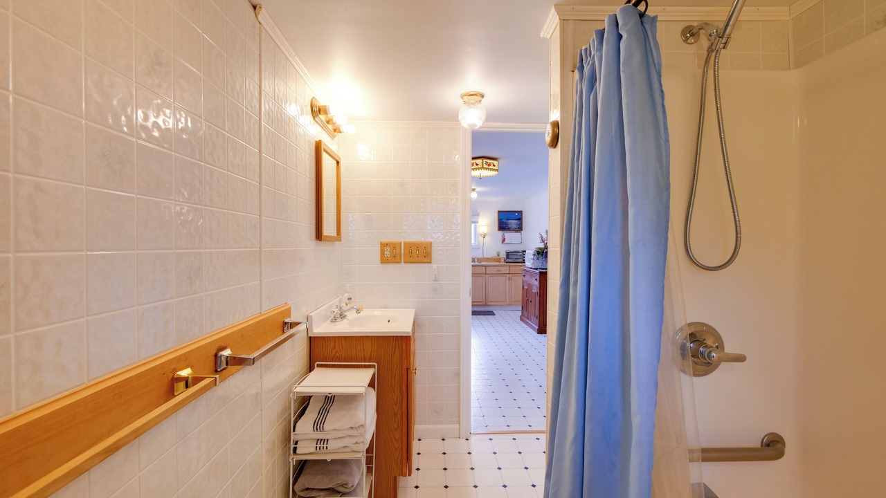 Photo of Bathroom in Marlboro