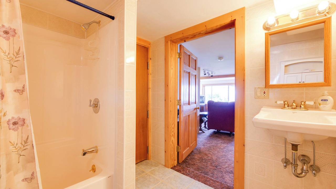 Photo of Bathroom in Marlboro
