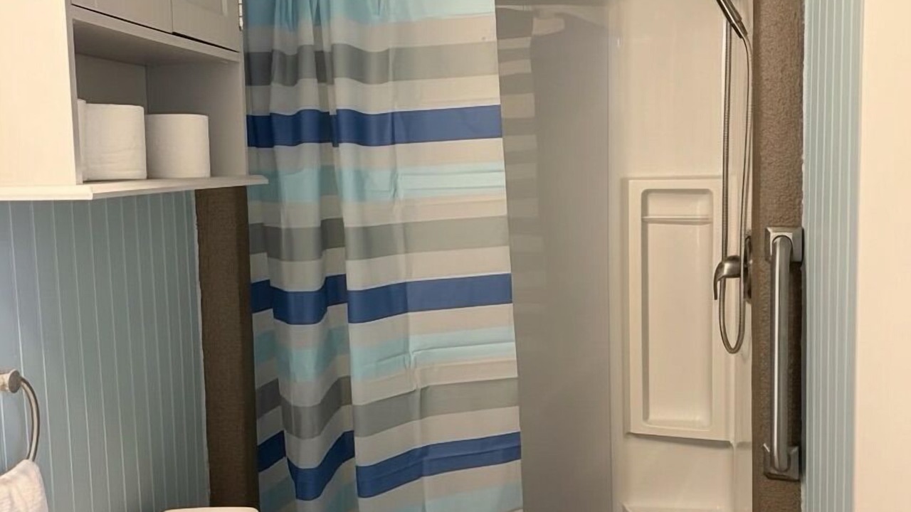 Photo of Bathroom in Pymatuning Central