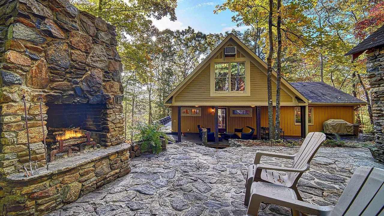 Photo of Patio Balcony in Hayesville