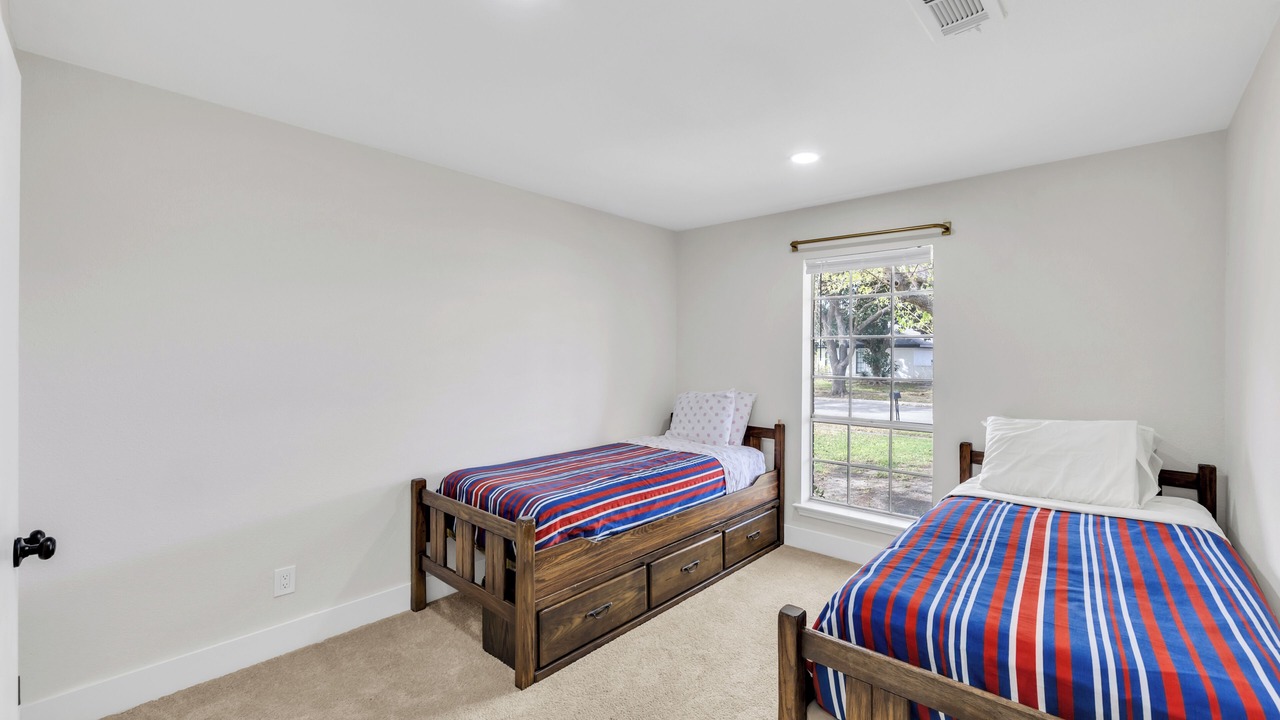 Photo of Bedroom in Garland