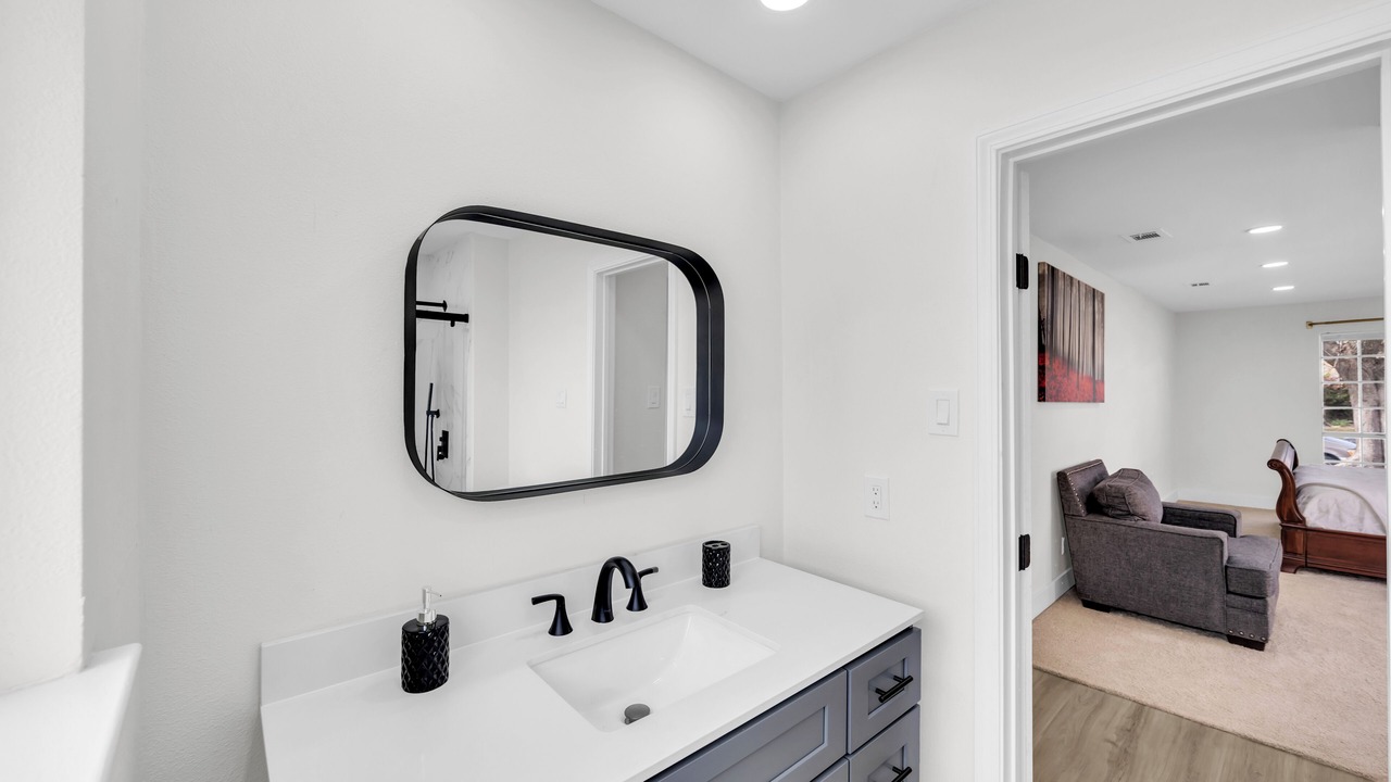 Photo of Bathroom in Garland