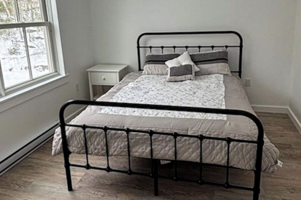 Photo of Bedroom in Isle of Springs