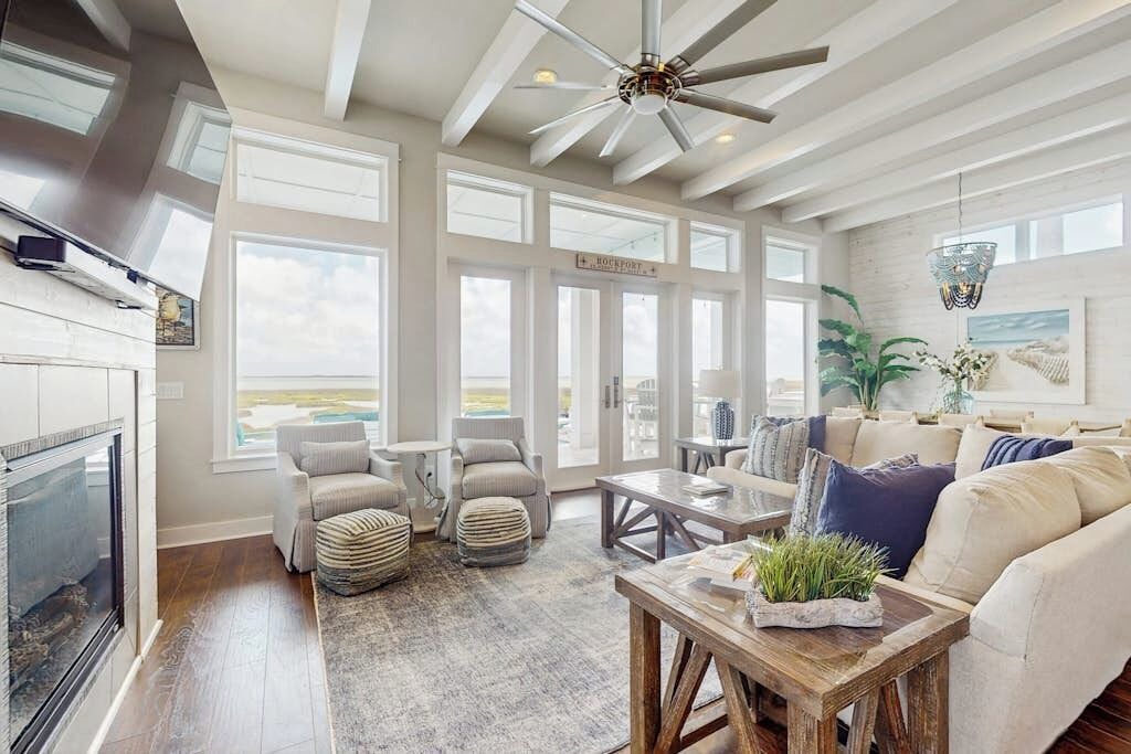 Photo of Livingroom in Rockport