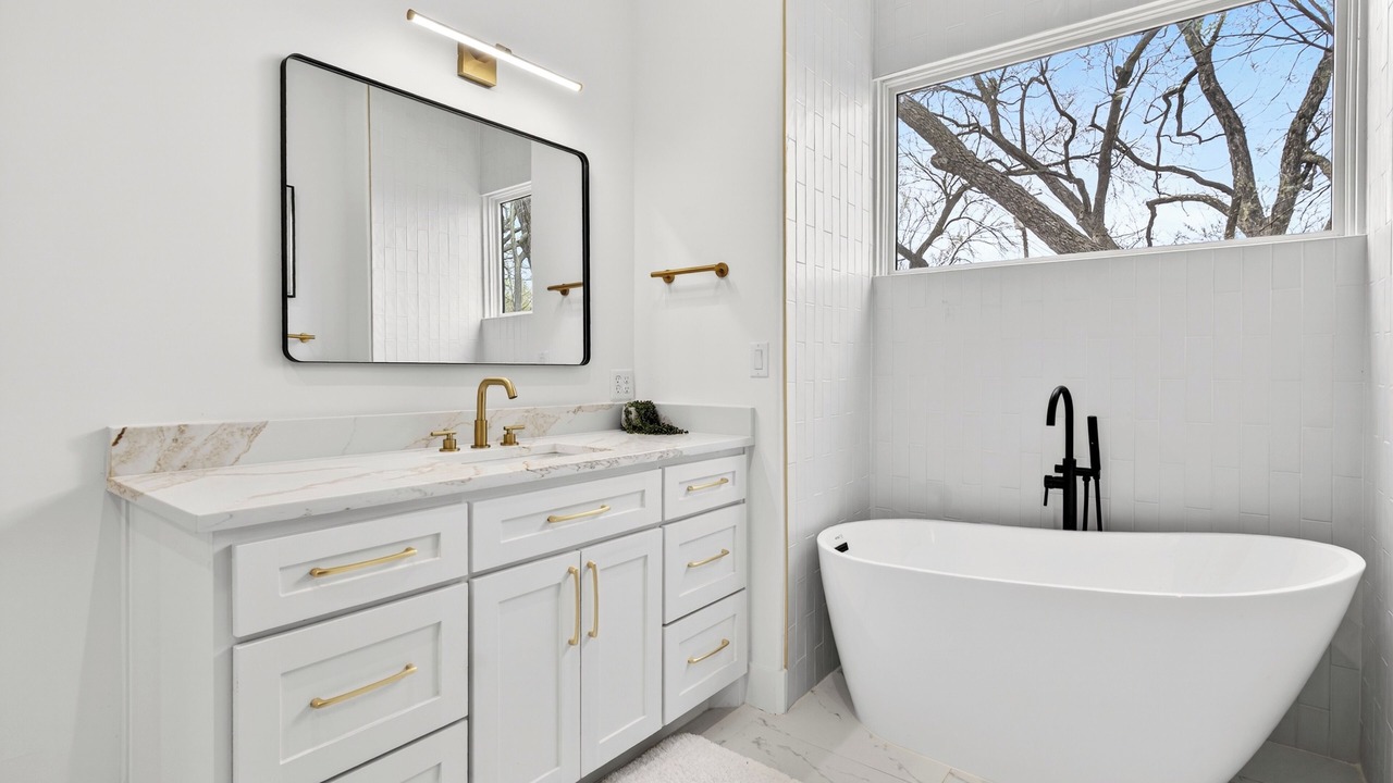 Photo of Bathroom in Old East Dallas