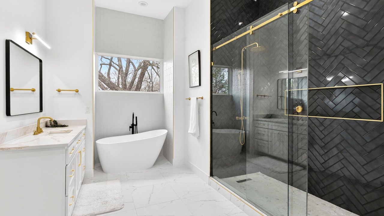 Photo of Bathroom in Old East Dallas