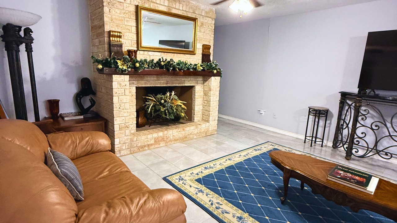 Photo of Livingroom in South Side