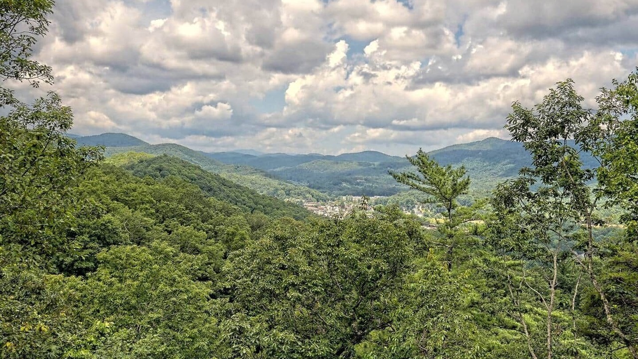Photo of Others in Screamer Mountain