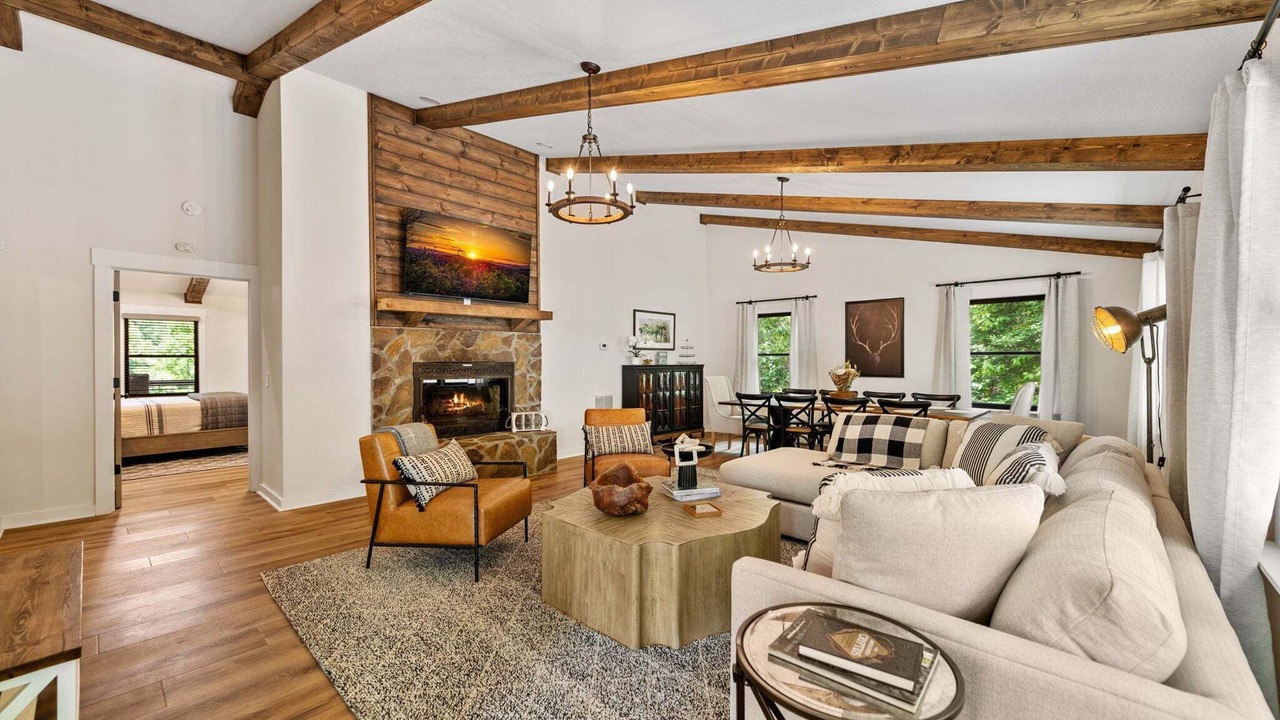 Photo of Livingroom in Blairsville