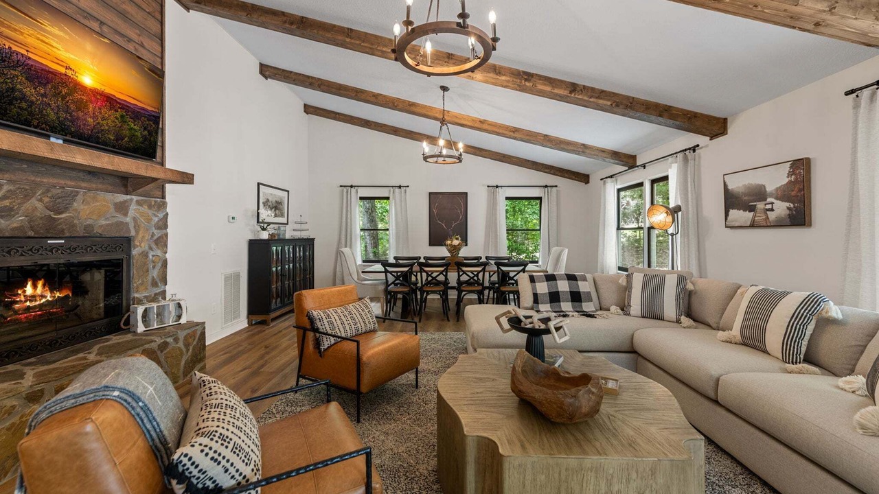 Photo of Livingroom in Blairsville