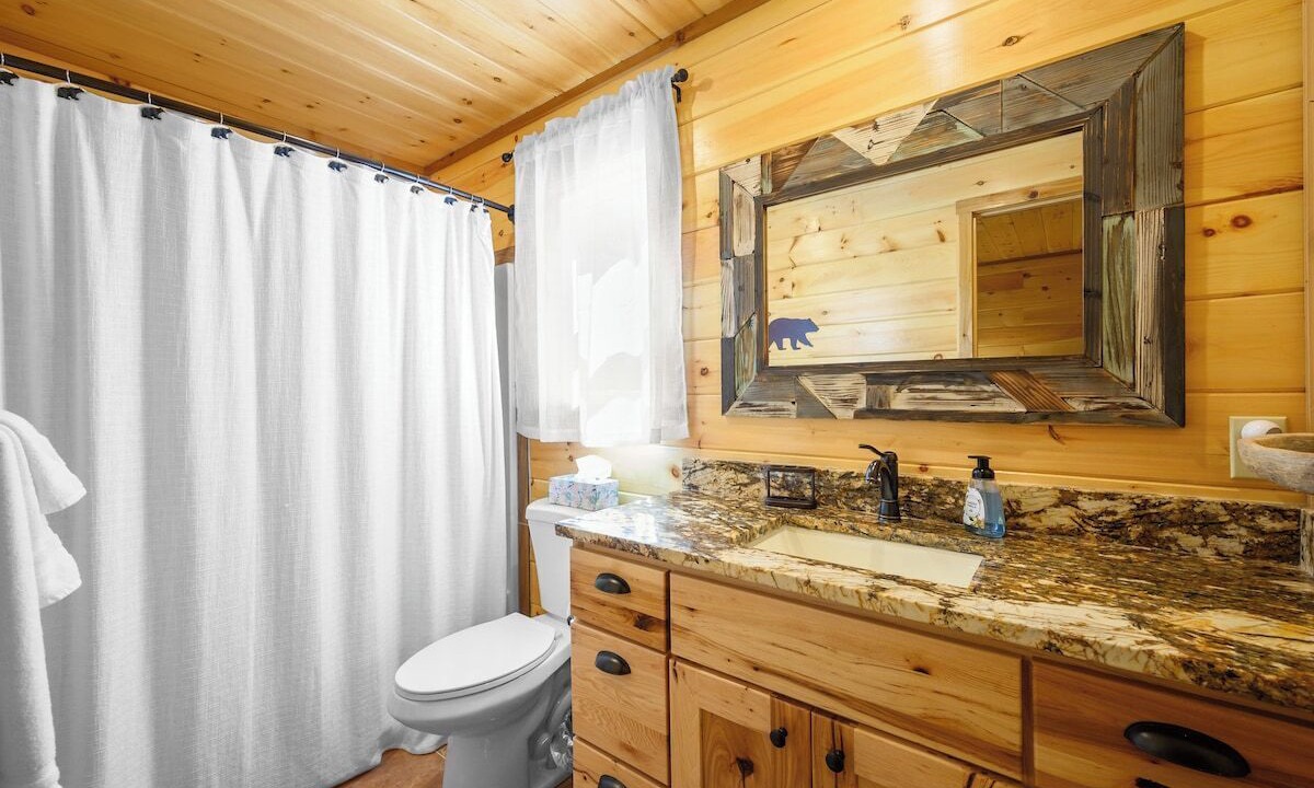 Photo of Bathroom in Raccoon Ridge