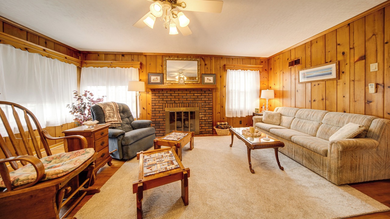 Photo of Livingroom in Edinboro