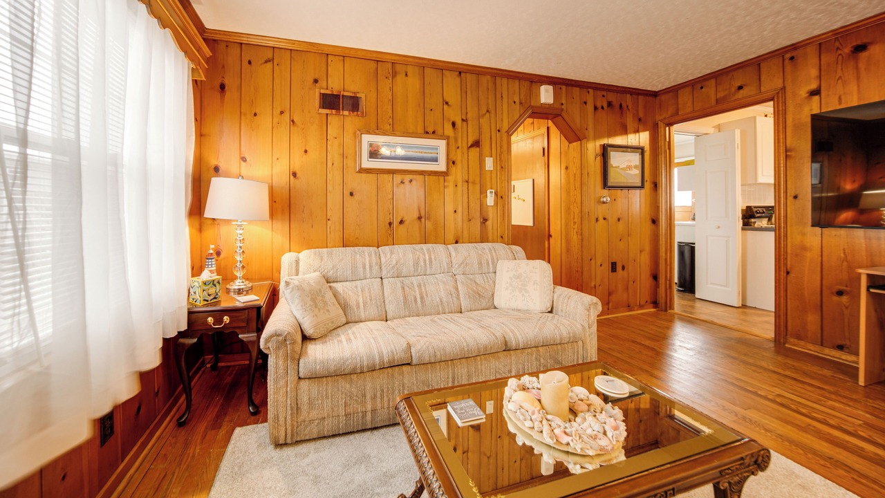Photo of Livingroom in Edinboro