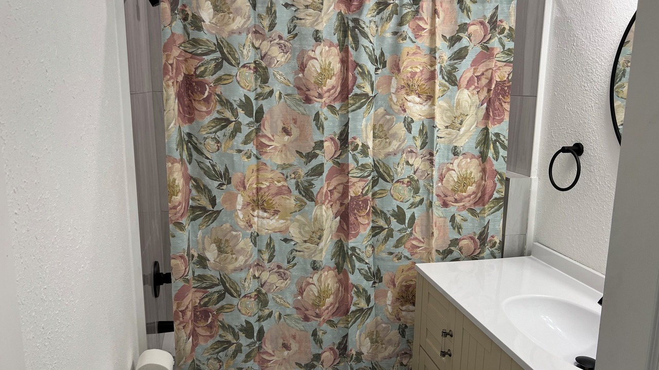 Photo of Bathroom in Pryor