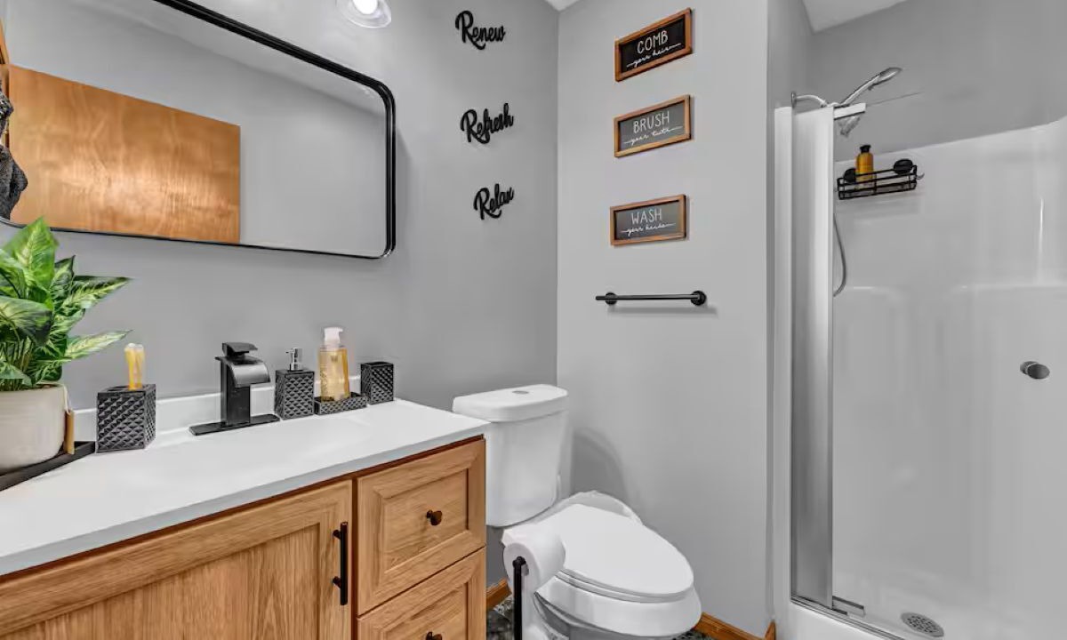 Photo of Bathroom in Akron