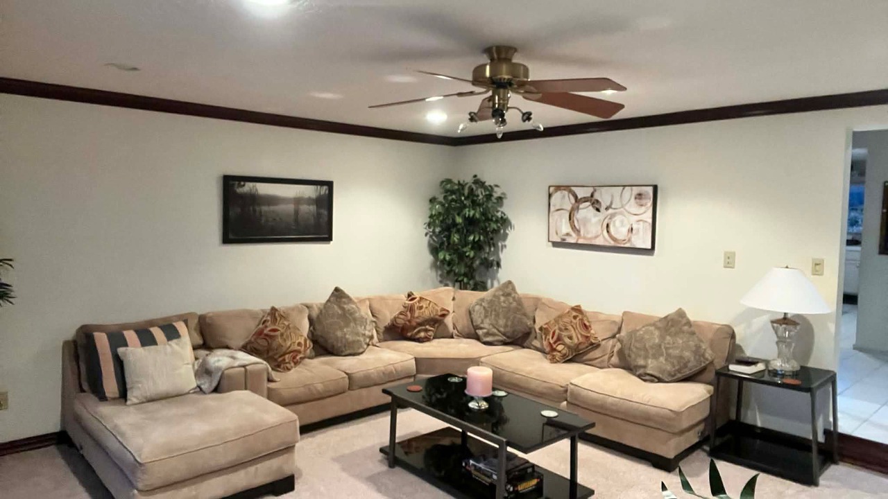 Photo of Livingroom in Conneaut
