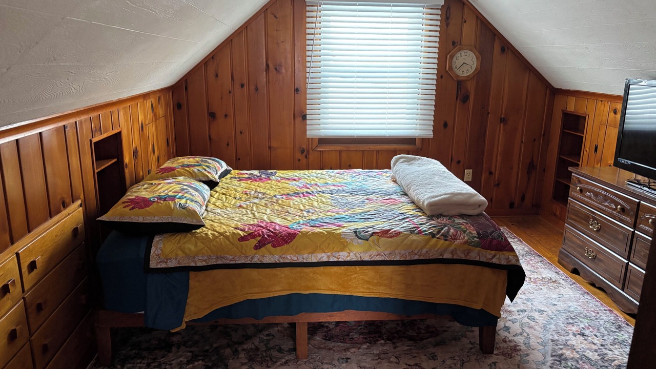 Photo of Bedroom in Edgewood