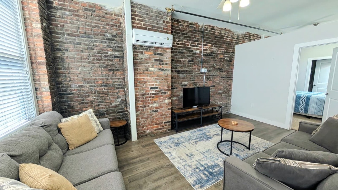 Photo of Livingroom in Central West End