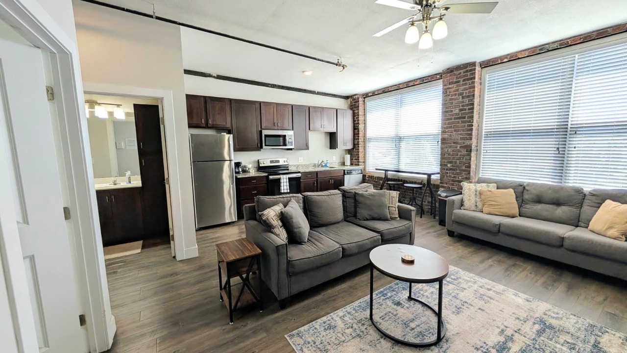 Photo of Livingroom in Central West End