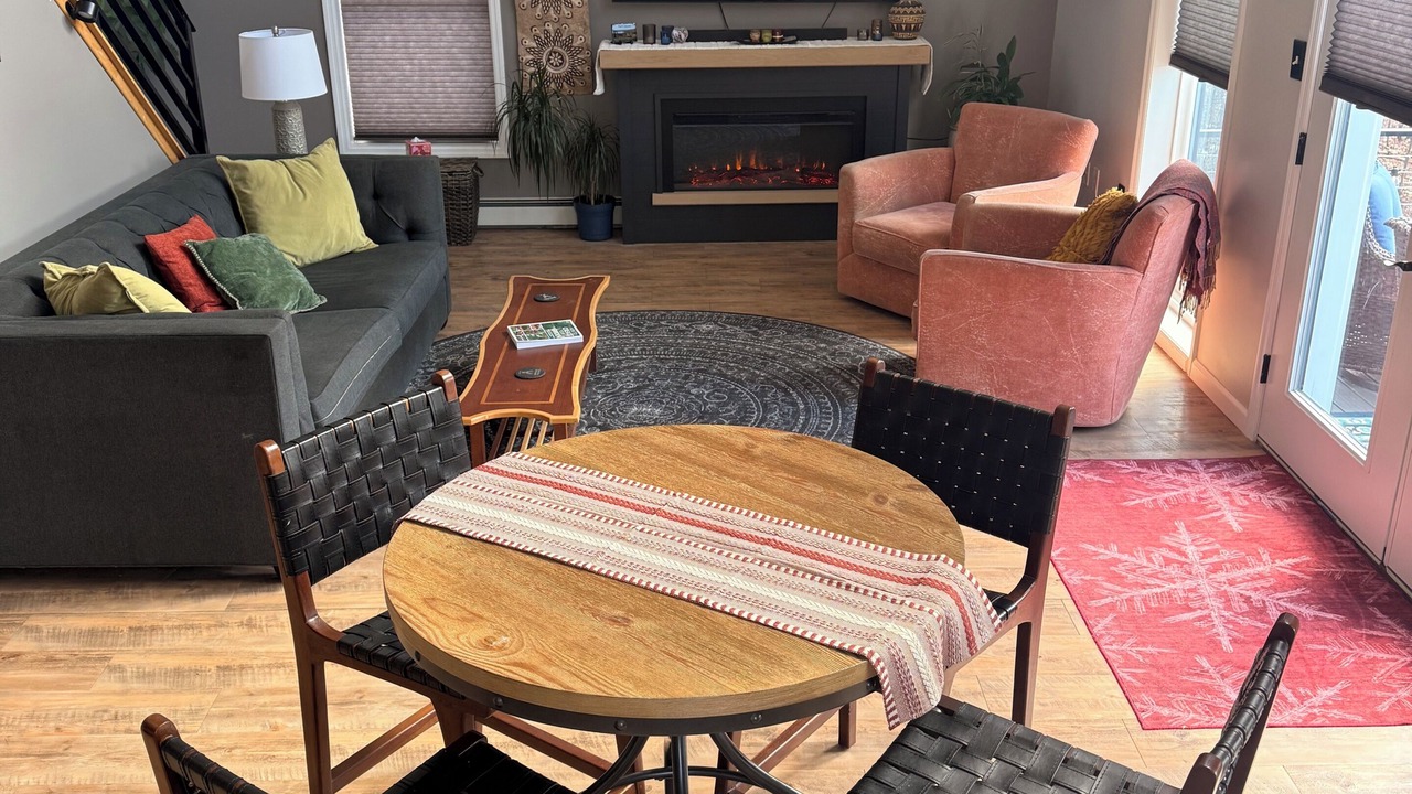 Photo of Livingroom in Harrison